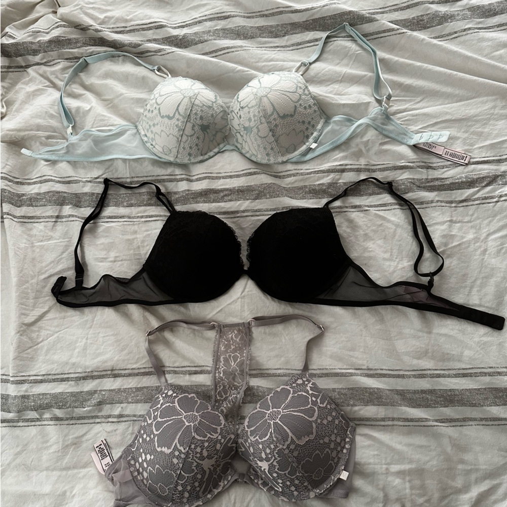 NEVER WORN Victoria Secret Bra Package